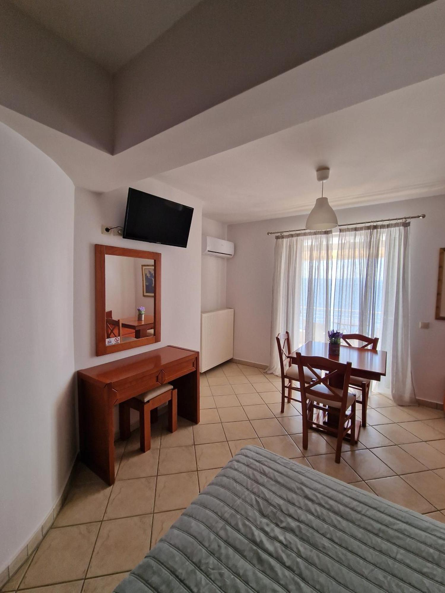 Porto Xronia Aparthotel Khrónia Exterior foto